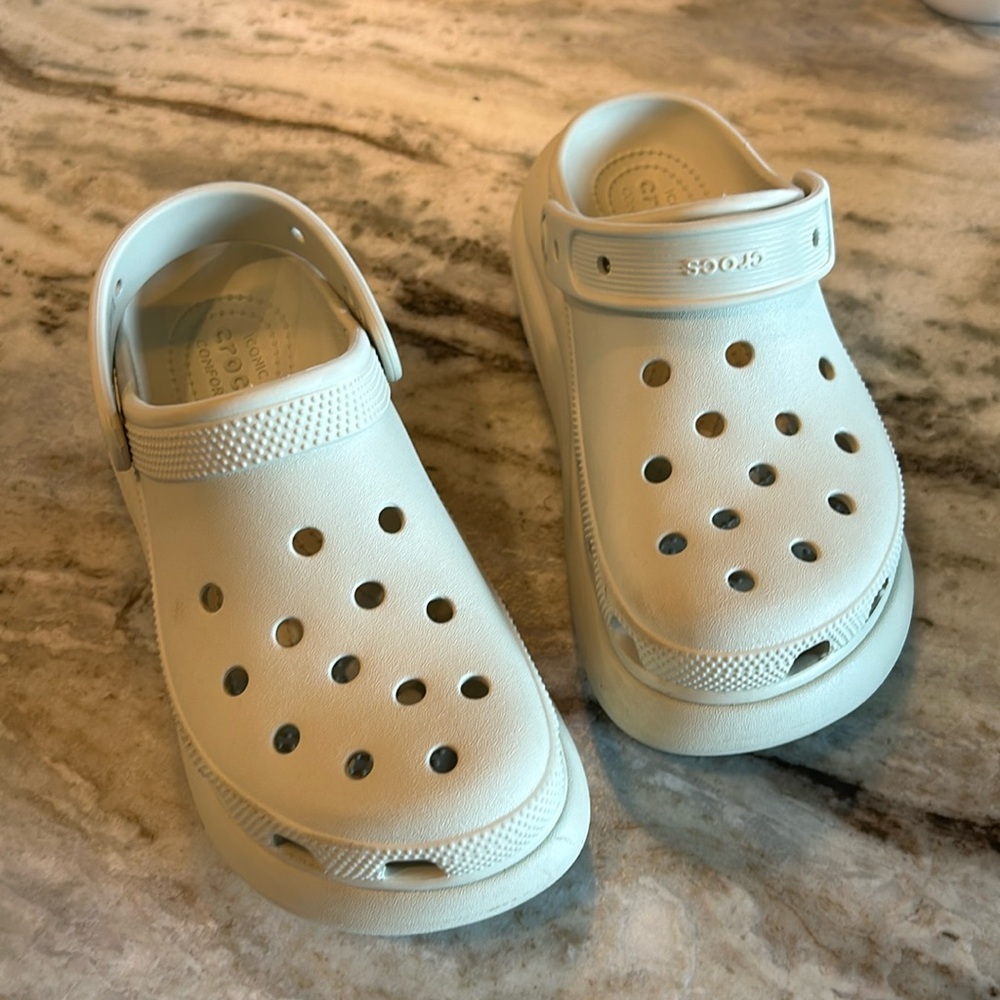 Crocs platform W6 M4 bone